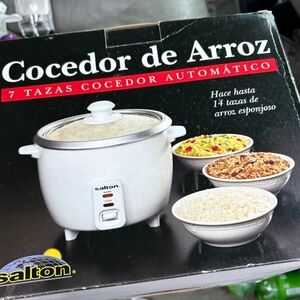 Salton Automatic Rice Cooker - White